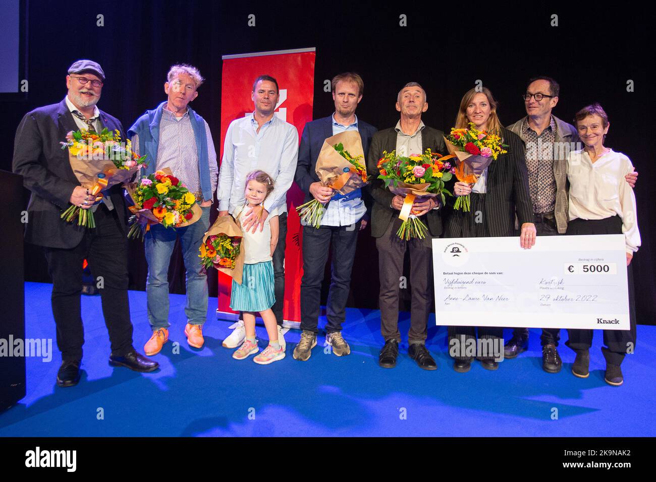 ACHTUNG REDAKTEURE: FOKUS-BERICHTERSTATTUNG, VERTEILUNG AN BELGA ERBETEN das Bild zeigt den Knack Hercule Poirot Award für den besten Thriller-Roman auf der Buchmesse Boektopia in Kortrijk am Samstag, den 29. Oktober 2022. BELGA FOTO JAMES ARTHUR GEKIERE Stockfoto