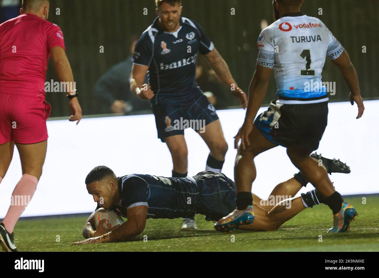 Newcastle, Großbritannien. 10. September 2022. Bailey Liu aus Schottland punktet beim Rugby League World Cup Pool B Spiel 2021 zwischen Fidschi und Schottland im Kingston Park, Newcastle, am Samstag, den 29.. Oktober 2022. (Kredit: Chris Lishman | MI News) Kredit: MI Nachrichten & Sport /Alamy Live News Stockfoto