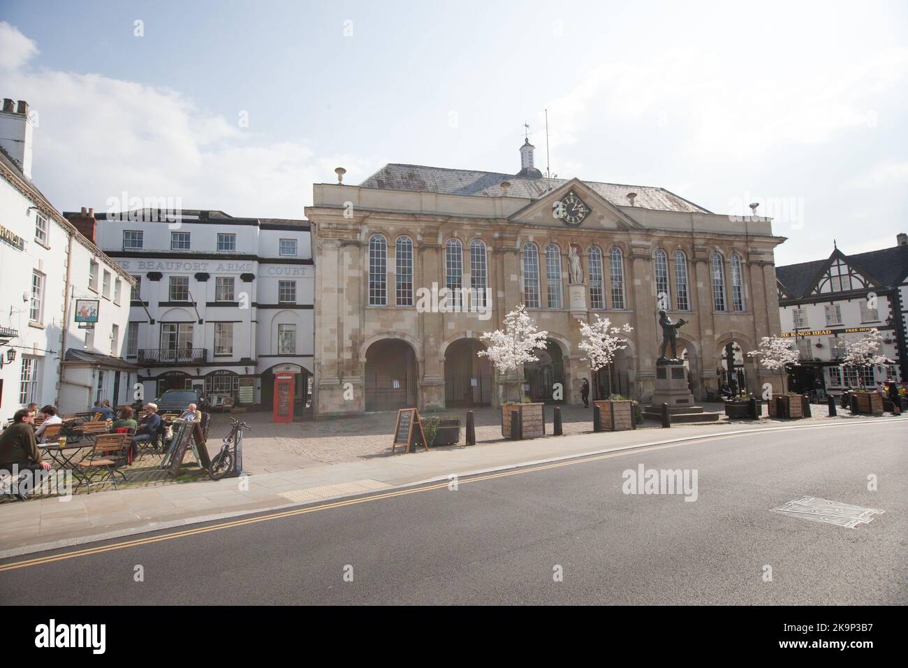 The Shire Hall in Monmouth, in Monmouthshire, Wales in Großbritannien Stockfoto