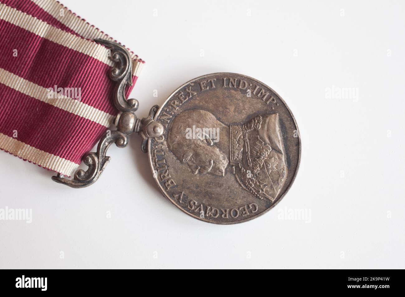 Die Verdienstmedaille, eine britische Medaille, die an Sergeanten und Offiziere der britischen Streitkräfte für verdienstvolle Dienste von 1916 bis 1 verliehen wird Stockfoto