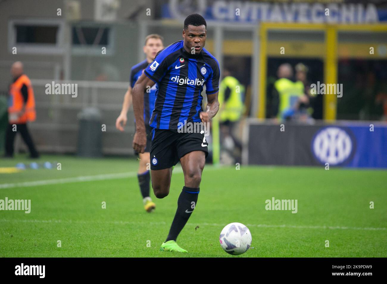 Mailand, Italien - oktober 29 2022 - Inter - Sampdoria Serie A - dumfries denzel f.c. internazionale Credit: Christian Santi/Alamy Live News Stockfoto