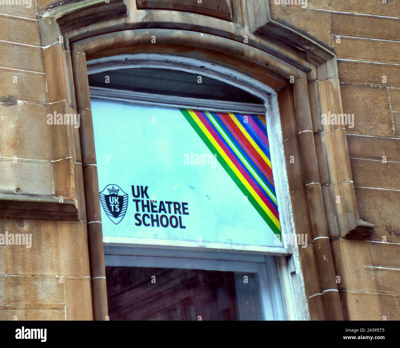 UK Theatre School Performing Arts Academy 4 W Regent St, Glasgow G2 1RW Logo-Fenster Stockfoto