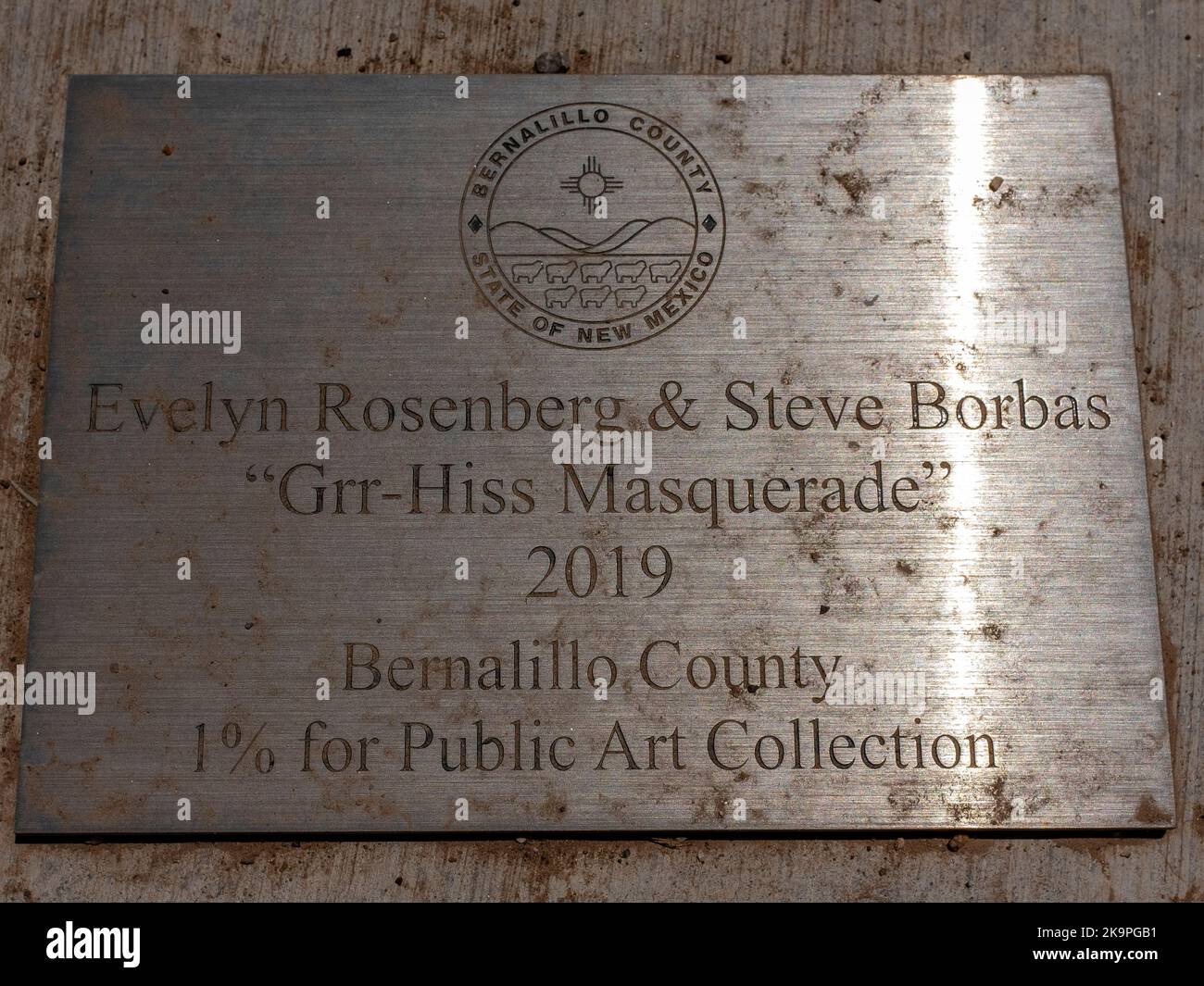 Öffentliche Kunst in Albuquerque, New Mexico : 'GRR-Hiss Masquerade' (2019) Bernalillo County Public Art Collection Stockfoto