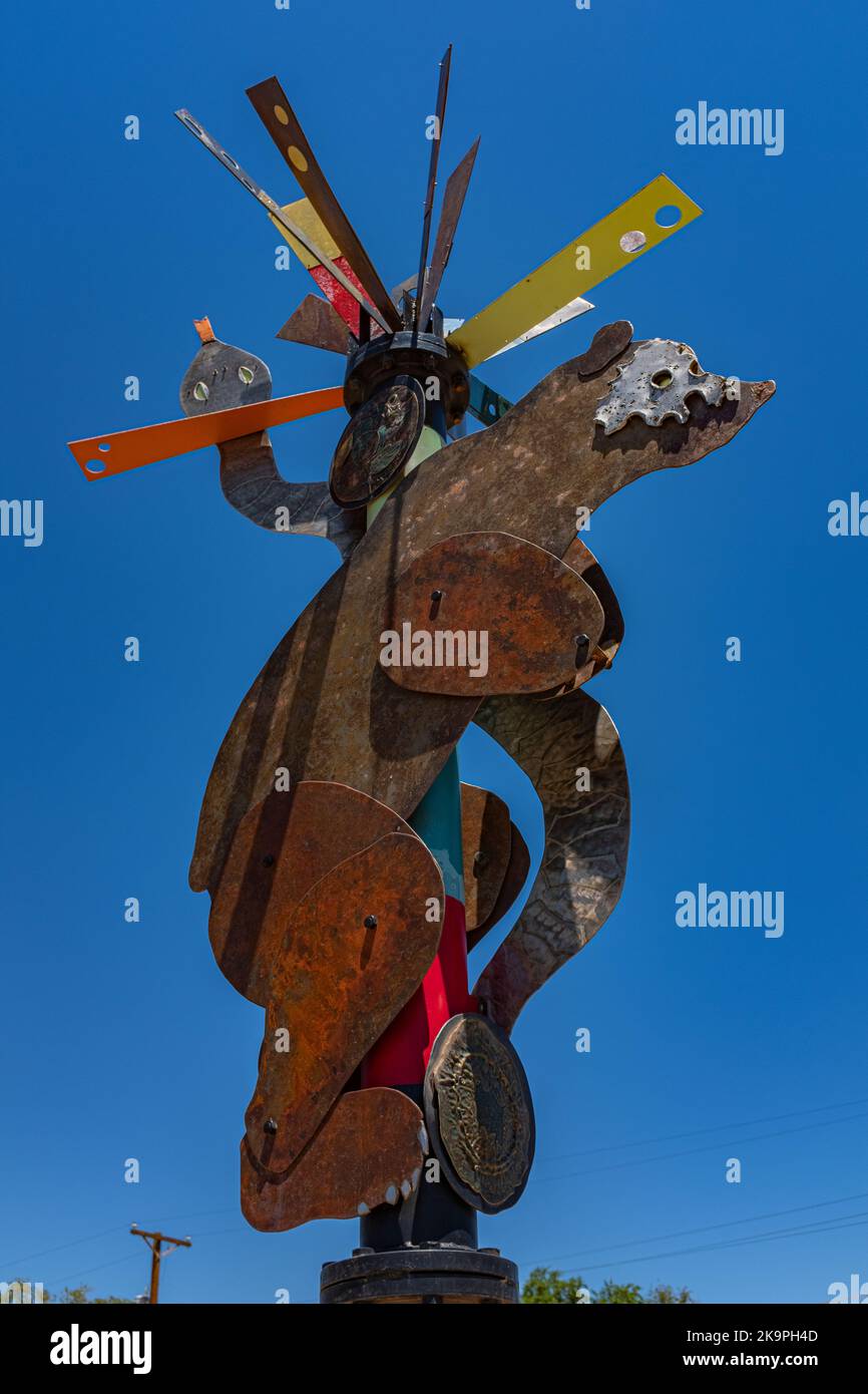 Öffentliche Kunst in Albuquerque, New Mexico : 'GRR-Hiss Masquerade' (2019) Bernalillo County Public Art Collection Stockfoto