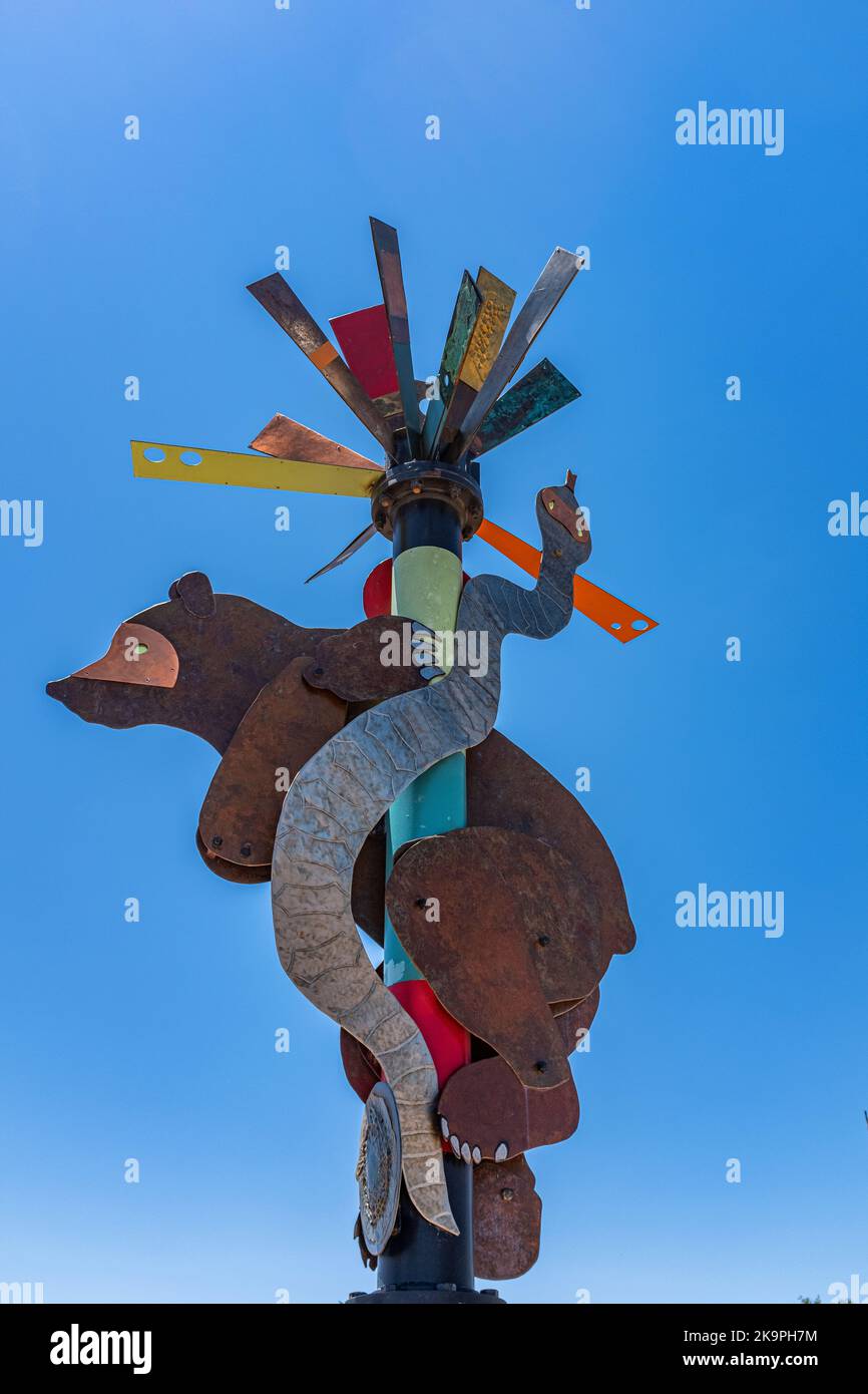 Öffentliche Kunst in Albuquerque, New Mexico : 'GRR-Hiss Masquerade' (2019) Bernalillo County Public Art Collection Stockfoto