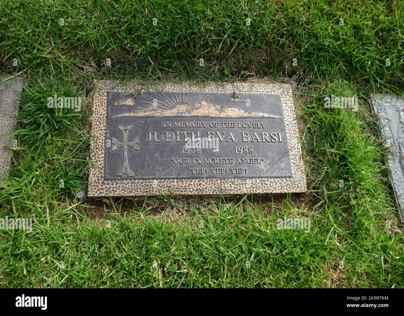 Los Angeles, California, USA 28.. Oktober 2022 das Grab der Schauspielerin Judith Barsi im Forest Lawn Memorial Park Hollywood Hills am 28. Oktober 2022 in Los Angeles, Kalifornien, USA. Foto von Barry King/Alamy Stockfoto Stockfoto