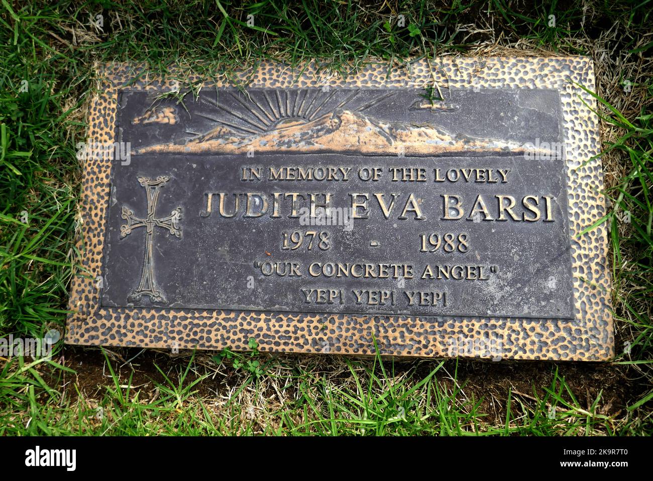 Los Angeles, California, USA 28.. Oktober 2022 das Grab der Schauspielerin Judith Barsi im Forest Lawn Memorial Park Hollywood Hills am 28. Oktober 2022 in Los Angeles, Kalifornien, USA. Foto von Barry King/Alamy Stockfoto Stockfoto
