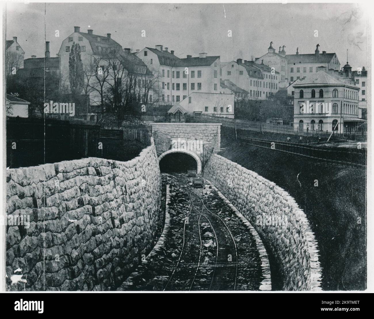 Die Bindungsstrecke mit Bau an der südlichen Tunnelmündung. Stockfoto