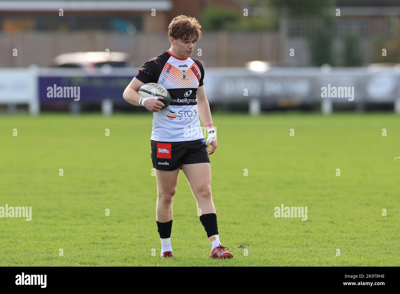 Sam Bullock von Esher Rugby während des Spiels der English National League 1 zwischen Esher und Cinderford am 29. Oktober 2022 in der Molesey Road, Hersham, Großbritannien. Foto von Carlton Myrie. Nur zur redaktionellen Verwendung, Lizenz für kommerzielle Nutzung erforderlich. Keine Verwendung bei Wetten, Spielen oder Veröffentlichungen einzelner Clubs/Vereine/Spieler. Kredit: UK Sports Pics Ltd/Alamy Live Nachrichten Stockfoto