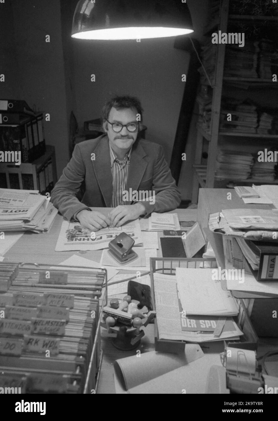 Christian Semler (Vorsitzender der maoistischen KPD und Chefredakteur der Roten Fahne) (später Redakteur des Taz) am 9. November 1972 in Dortmund Stockfoto