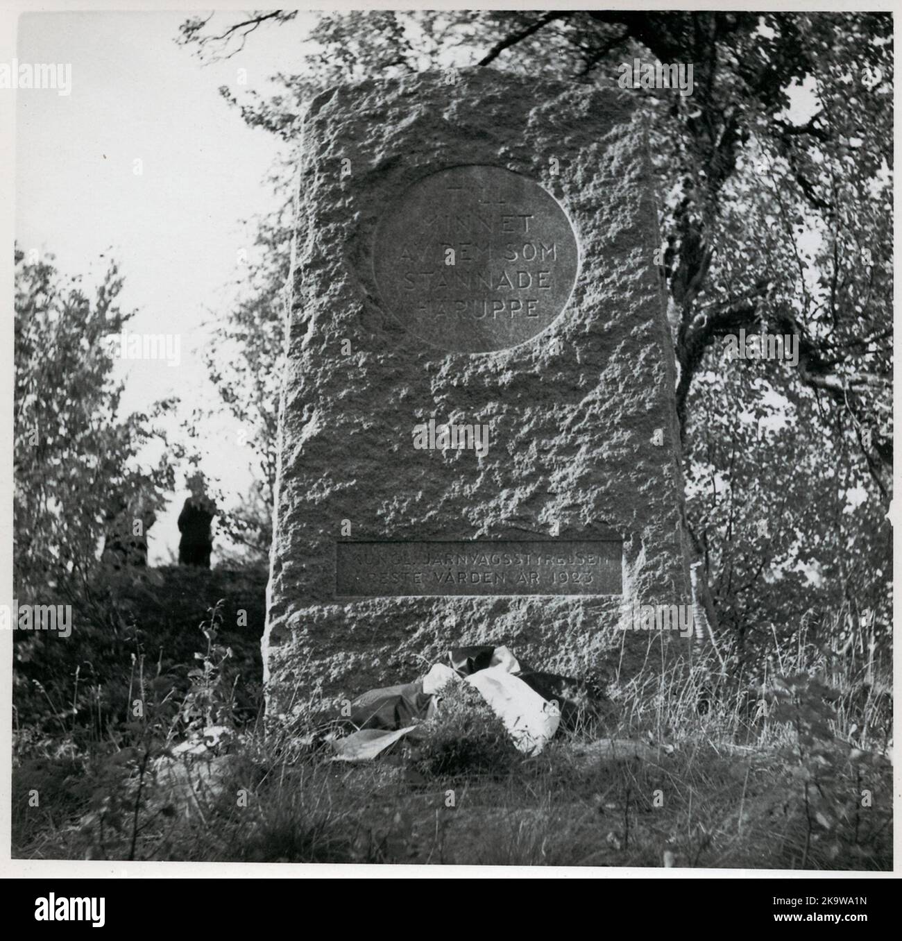 Friedhof von Tornehamn. In Erinnerung an diejenigen, die hier oben geblieben sind. Die Royal Railway Board reiste Frühling am 1923. Stockfoto