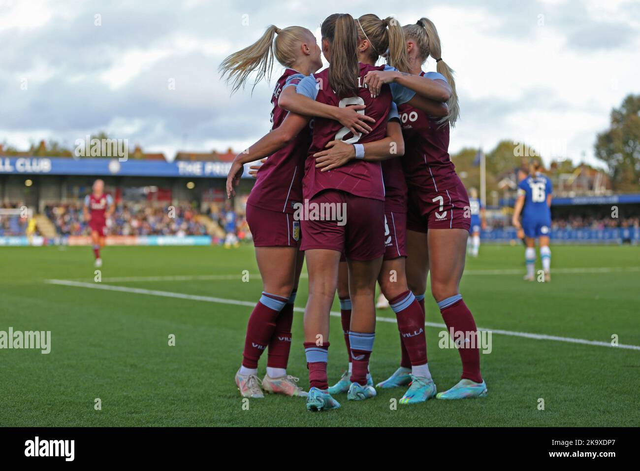 London, Großbritannien. 30. Oktober 2022. London, 30. 2022. Oktober: Aston Villa Torfeier während des Barclays FA Womens Super League Spiels zwischen Chelsea und Aston Villa in Kingsmeadow, London, England. (Pedro Soares/SPP) Quelle: SPP Sport Press Foto. /Alamy Live News Stockfoto