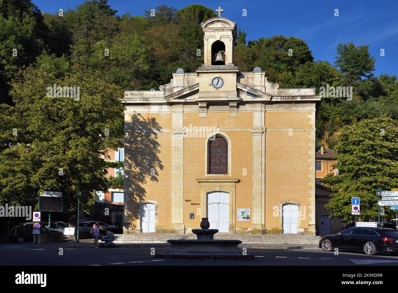 Der neoklassizistische Stil der evangelischen Kirche von c19., Temple Protestant de l'Eglise Unie, Dieulefit Drome Provence France Stockfoto