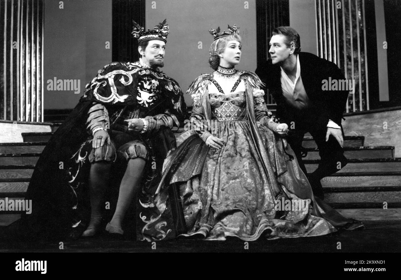 MARK DIGNAM als Claudius GOOGIE VERWITTERTE als Gertrude und MICHAEL REDGRAVE als Hamlet in der RSC-Produktion des HAMLET-Stücks William Shakespeare-Regisseur Glen Byam Shaw 1958 im Memorial Theatre, Stratford-upon-Avon Stockfoto