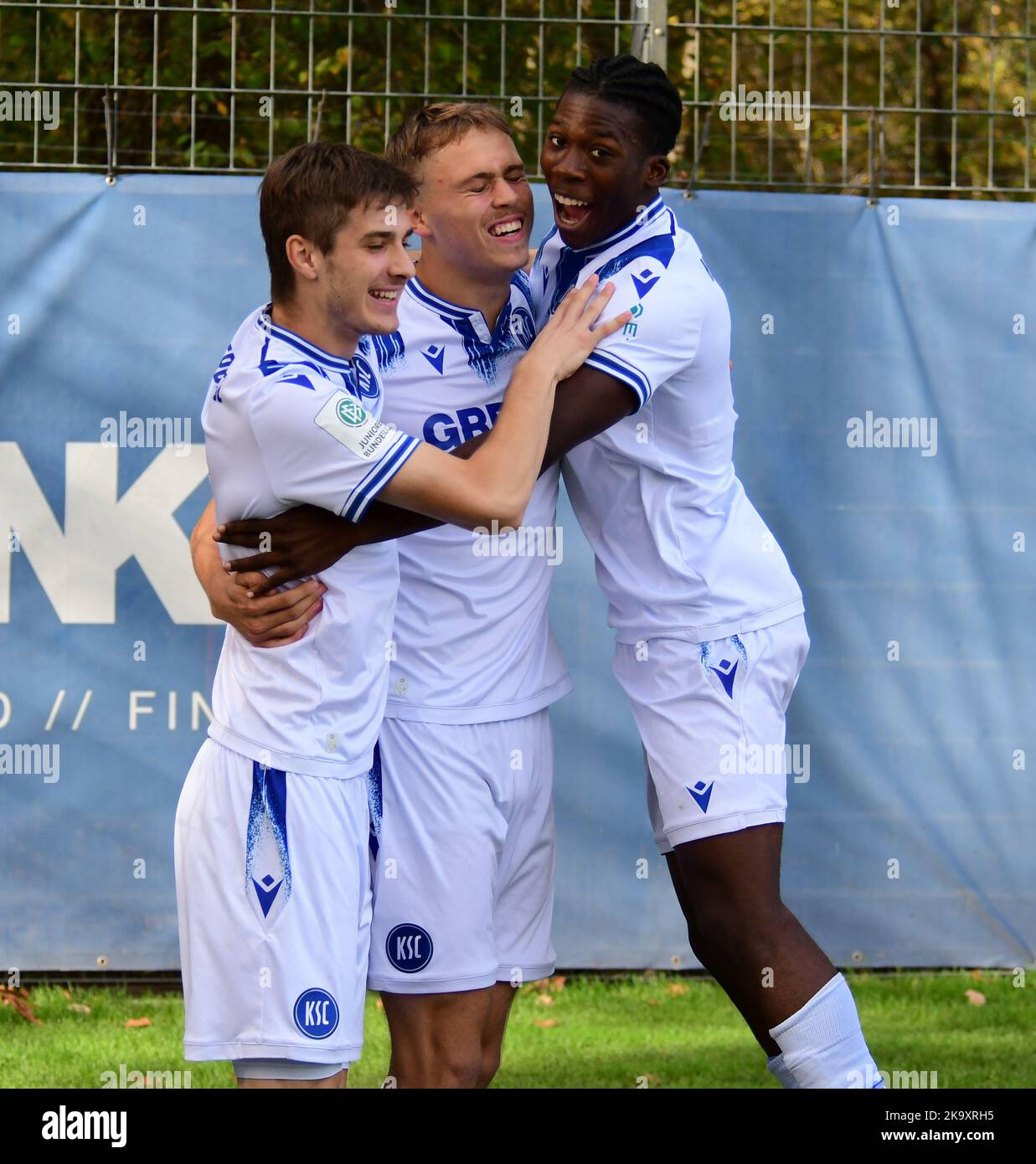 KSC Jugendliga gewinnt gegen SV Eintracht Trier Karlsruher SC belagert U19 von Trier Stockfoto