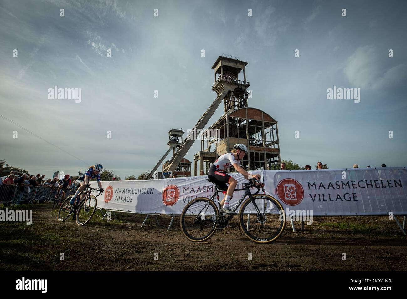 Illustration Aufnahme während des Elite-Rennens der Frauen beim World Cup Cyclocross Cycling Event in Maasmechelen, Belgien, Etappe 4 (von 14) des UCI World Cup Cyclocross Wettbewerbs, Sonntag, 30. Oktober 2022. BELGA FOTO DAVID PINTENS Stockfoto