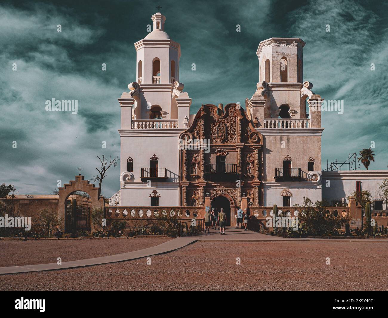 Mission San Xavier del Bac in Tucson, Arizona, ist ein nationales historisches Wahrzeichen Stockfoto