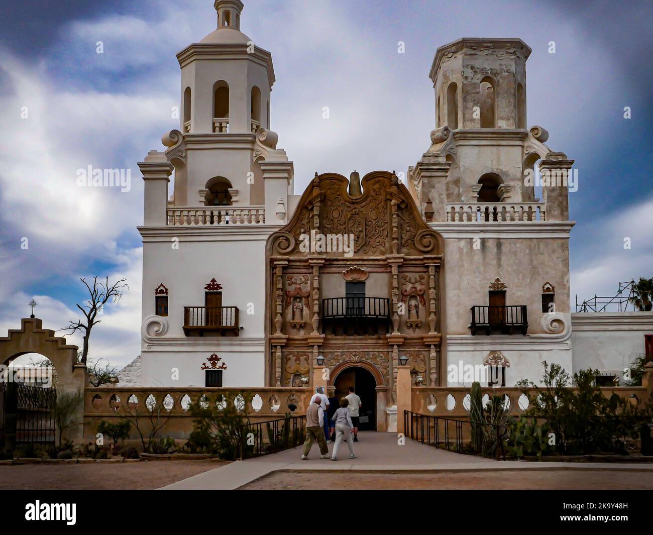 Mission San Xavier del Bac in Tucson, Arizona, ist ein nationales historisches Wahrzeichen Stockfoto