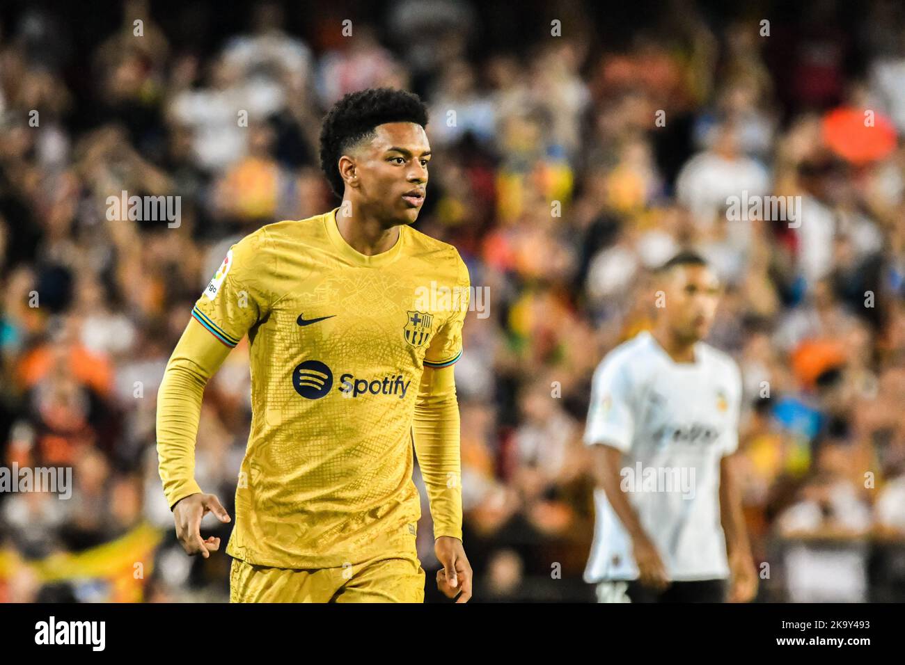 29. Oktober 2022: VALENCIA, SPANIEN - OCTOBR 29: Alejandro Balde vom FC Barcelona während des Spiels zwischen dem FC Valencia CF und dem FC Barcelona von La Liga Santander am 29. Oktober 2022 in Mestalla in Valencia, Spanien. (Bild: © Samuel CarreÃ±O/PX Imagens via ZUMA Press Wire) Stockfoto