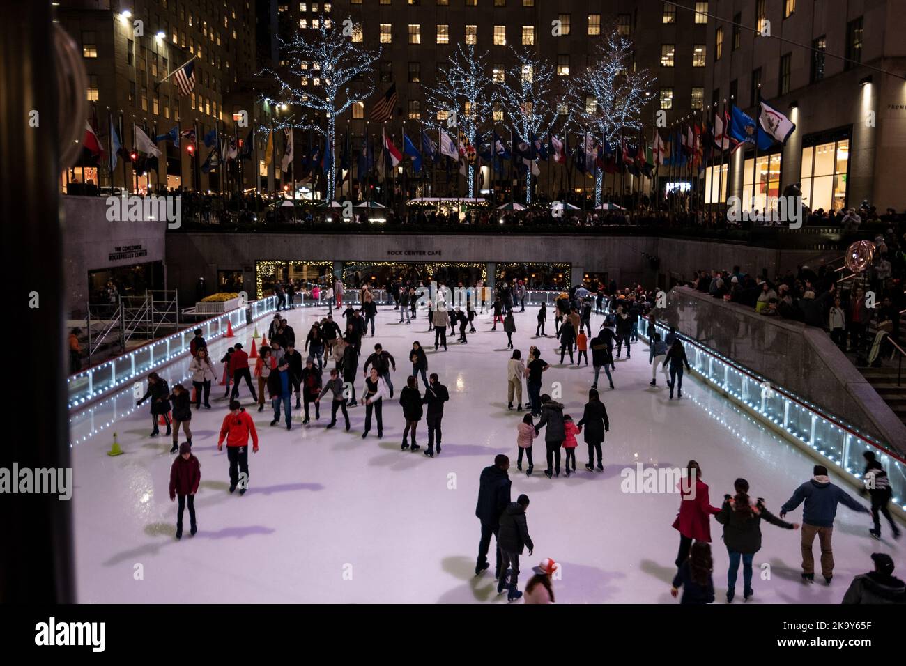 Eislaufring am Rockefeller Center, New York Stockfoto