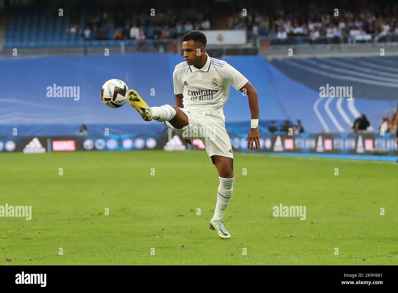 Madrid, Spanien, am 30. Oktober 2022. Real Madrid´s Rodrygo während des La Liga Match Day 12 zwischen Real Madrid C.F. und Girona im Santiago Bernabeu Stadion in Madrid, Spanien, am 30. Oktober 2022 Credit: Edward F. Peters/Alamy Live News Stockfoto