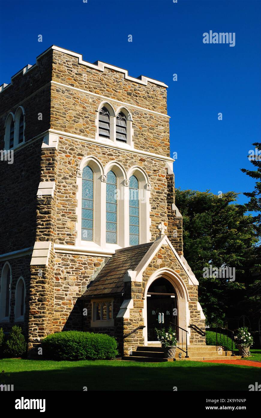 Sty Luke's Church eine gotische Episkopalkirche befindet sich in einer parkähnlichen Umgebung in den Hamptons am östlichen Ende von Long Island Stockfoto