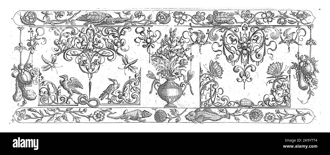 Aus einer Reihe von Blättern, die zwei Motive nebeneinander zeigen, ergänzt durch Vögel, Insekten, Blumentöpfe und manchmal einen ornamentalen Rand mit Ranke Stockfoto
