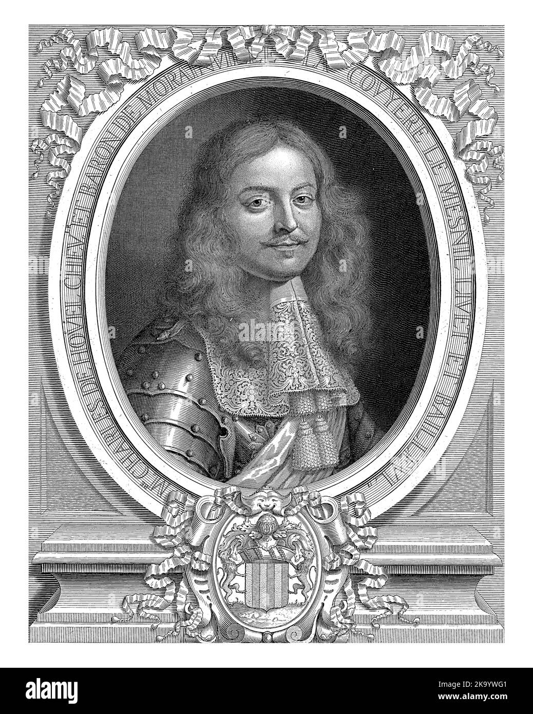 Porträt von Baron Charles de Houel de Morainville in Rüstung mit Spitzenkragen und Quasten. Auf dem Sockel sein Wappen. Stockfoto