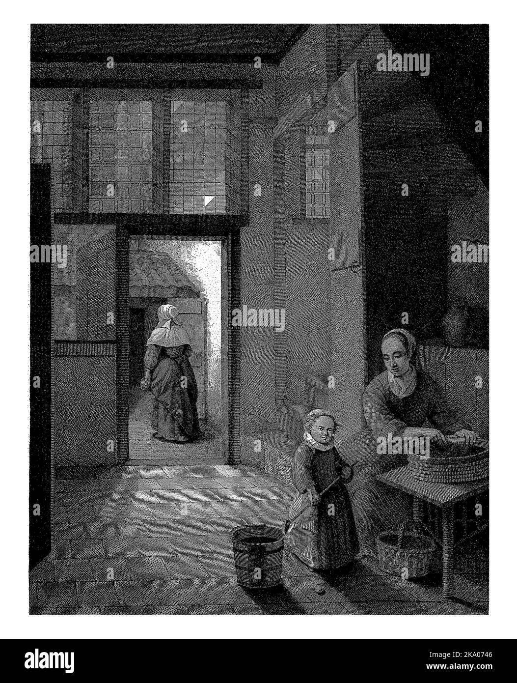 In einem Raum liest eine Frau Körner oder Hülsenfrüchte. Neben ihr ist ein Mädchen, das eine Flasche spielt. Durch eine Tür zum Hof eine alte Frau mit einem Milchkännchen. Stockfoto