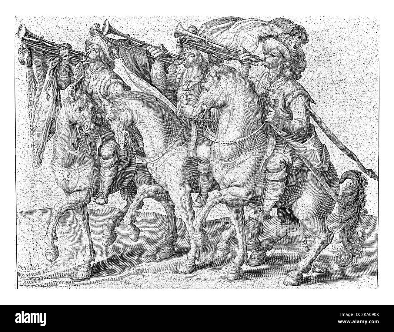 Drei Männer zu Pferd, Seite an Seite, reiten nach links, jeder mit einer Trompete am Mund und einem Banner. Stockfoto