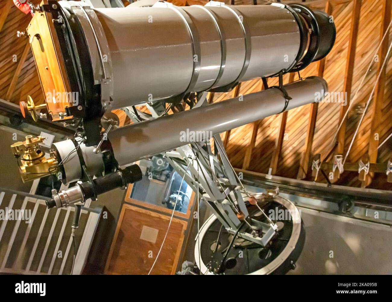Lowell Observatory: Flagstaff, AZ: Das Lawrence 13-Zoll-Refraktionsteleskop wurde von Clyde Tombough zur Entdeckung des Planeten Pluto verwendet Stockfoto