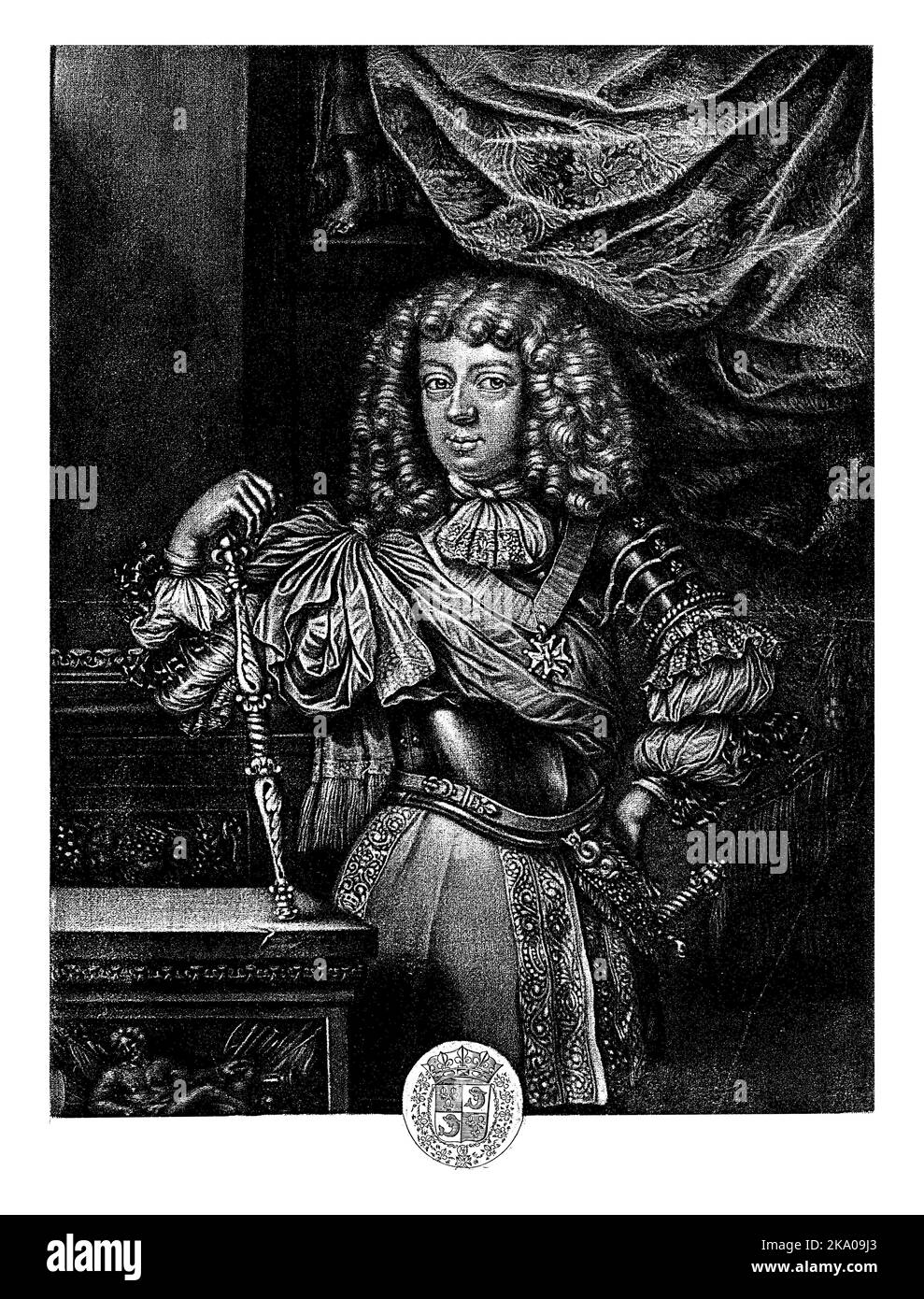 Louis, dauphin von Frankreich, auch bekannt als Le Grand Dauphin. Er trägt Rüstung und steht vor einem Vorhang. Am Rand sein Name und Familienmantel von A Stockfoto