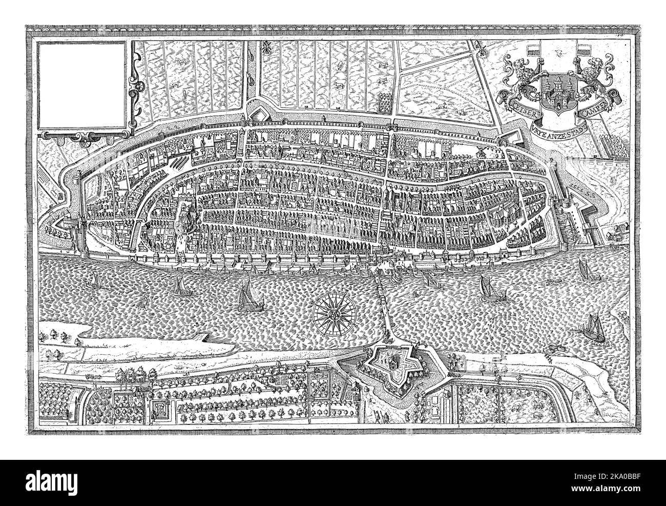 Karte der Stadt Kampen, aus der Vogelperspektive gesehen. Mehrere Schiffe auf dem Fluss entlang der Stadt. Im Vordergrund die Festung und die Gärten. Zentrieren Stockfoto