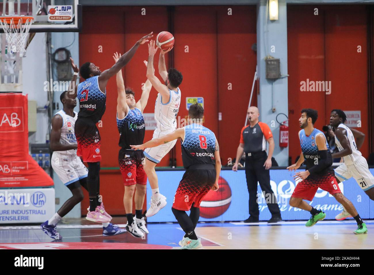 PalaRadi, Cremona, Italien, 30. Oktober 2022, Lorenzo Caroti (Vanoli Cremona) während der Vanoli Basket Cremona gegen Kienergia Rieti - Italienische Basketball Serie A2 Men Championship Stockfoto