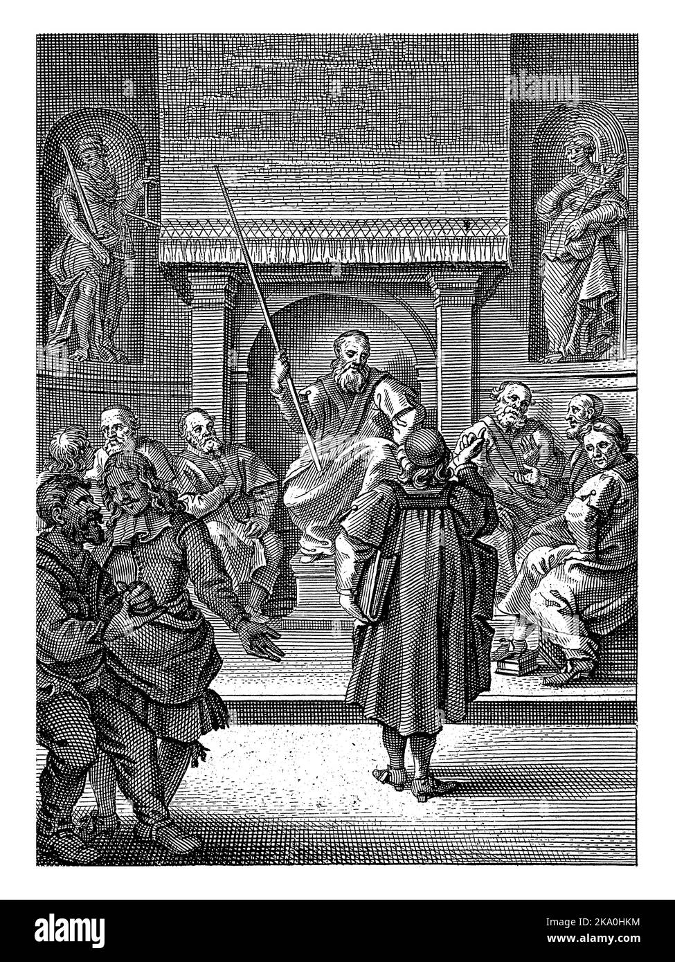 Kirche innen mit Klerus diskutieren. In der Mitte ein Mann auf einer Kanzel, der von einem anderen angesprochen wird. Stockfoto