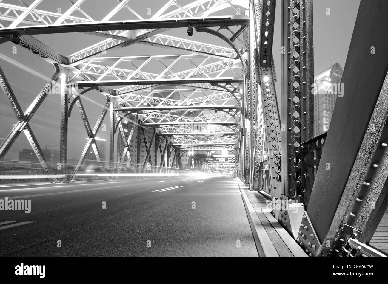 Nacht-Ampel in der Garten-Brücke der shanghai China. Stockfoto