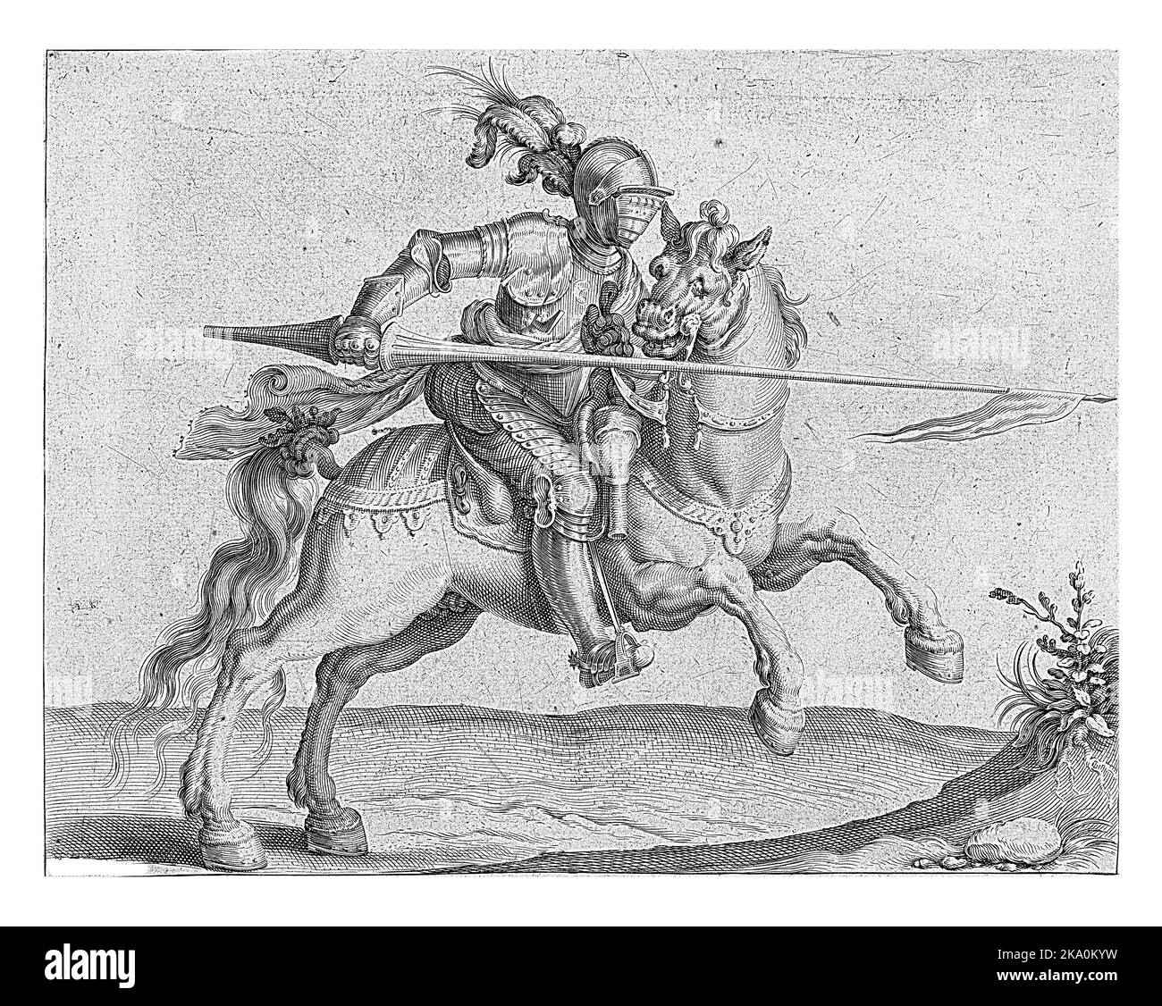 Ein gepanzerter Mann auf dem Pferd (Speer Rider) reitet nach rechts in einer Angriffsposition, wobei seine Lanze ausgestreckt ist. Stockfoto