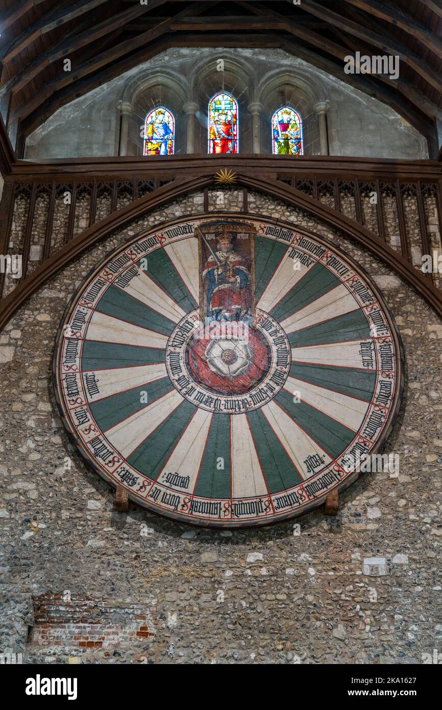 Winchester, Vereinigtes Königreich - 8. September 2022: Blick auf den Winchester Round Table von der King Arthur Legend im Winchester Castle Stockfoto