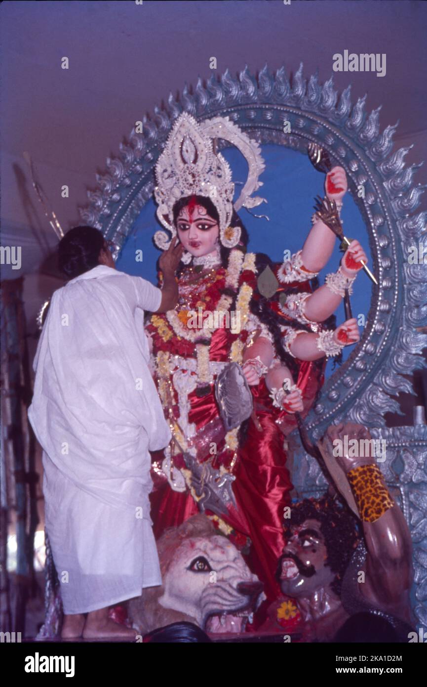 Macht pooja Fotos und Bildmaterial in hoher Auflösung Alamy