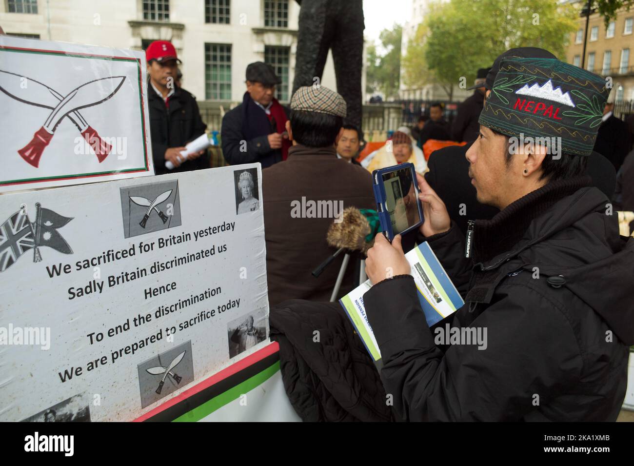 Gyanraj Rai trat am 7. 2013. November aus Protest gegen die Behandlung von Gurkhas durch die britische Regierung, Whitehall London, in einen Hungerstreik bis zum Tod. Stockfoto