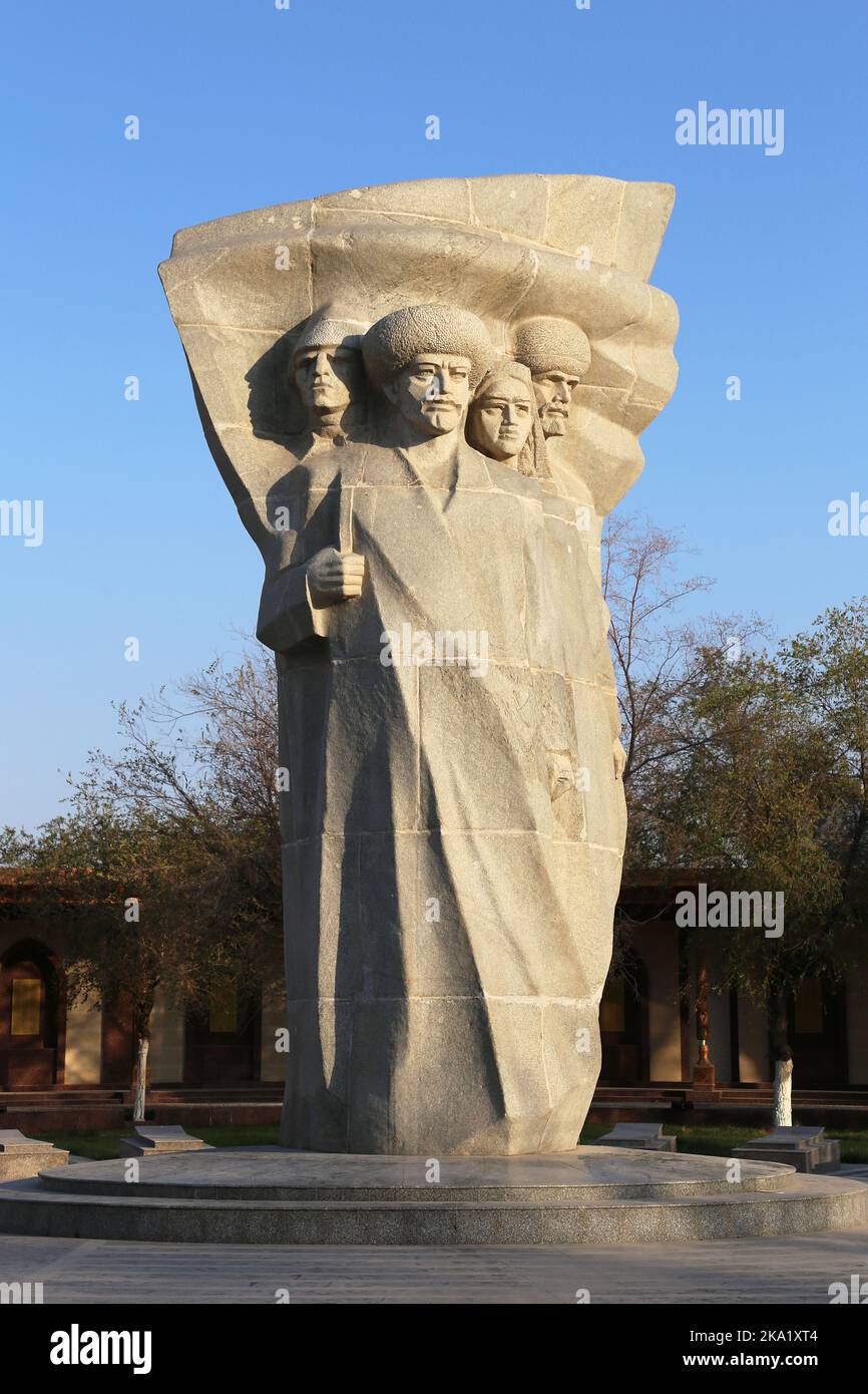 Platz der Erinnerung und Ehre, Straße Amir Timur, Dishon Kala (äußere Festung), Khiva, Provinz Khorezm, Usbekistan, Zentralasien Stockfoto