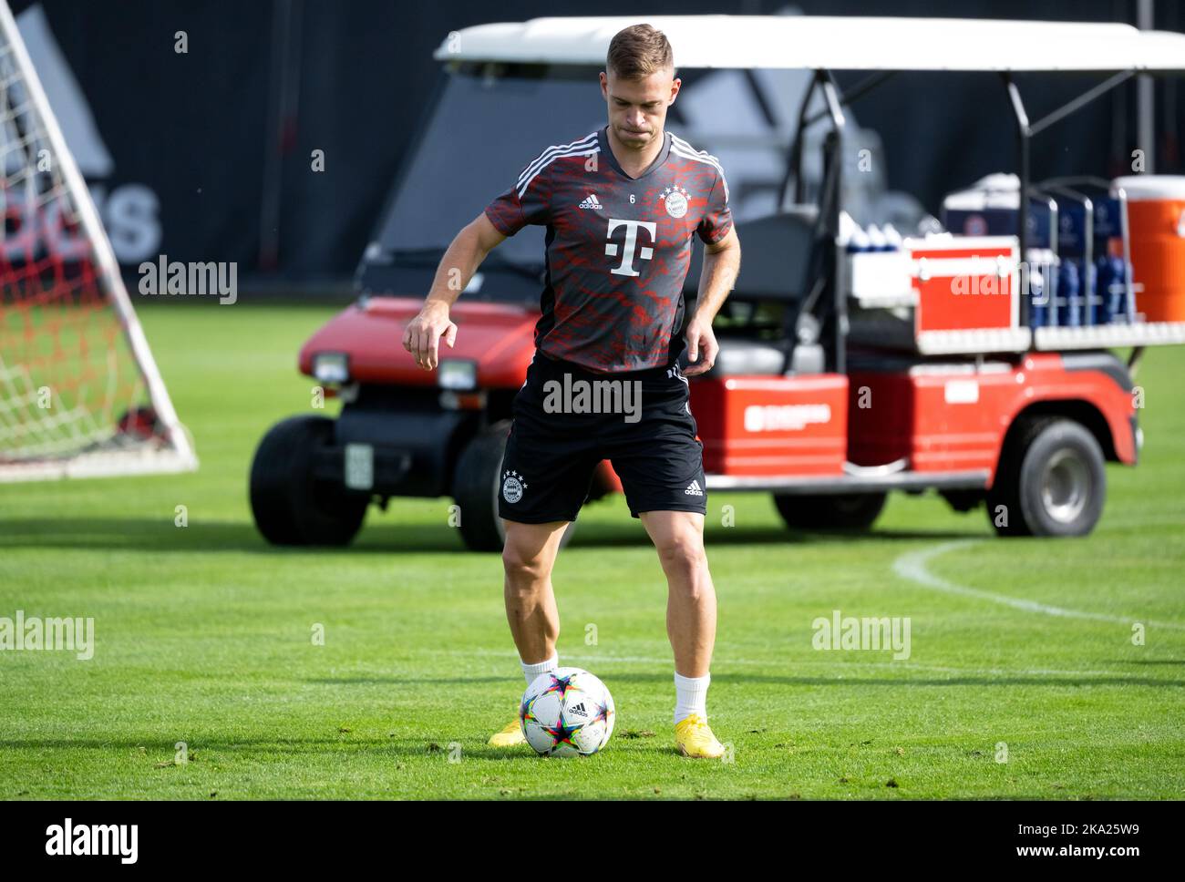 München, Deutschland. 31. Oktober 2022. Fußball: Champions League, Bayern München - Inter Mailand, Gruppenphase, Gruppe C, Matchday 6. Abschlusstraining FC Bayern auf dem Trainingsgelände in der Säbener Straße. Joshua Kimmich in Aktion. Quelle: Sven Hoppe/dpa/Alamy Live News Stockfoto