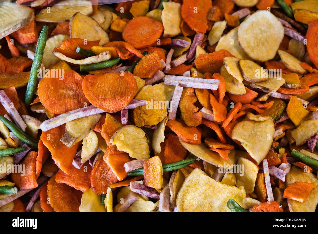 Nahaufnahme einer bunten Mischung kandierter Früchte in einem chinesischen Geschäft Stockfoto