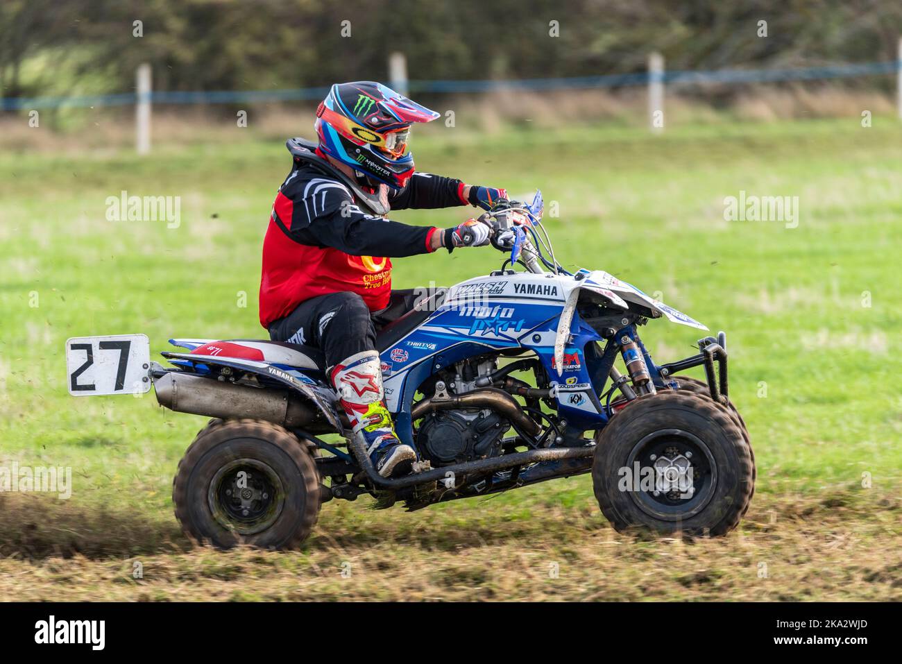 Lewis Strudwick fährt bei einem grasstrack-Quad-Rennen. Donut Meeting Veranstaltung organisiert vom Southend & District Motorcycle Club, Essex, Großbritannien. Yamaha ATV Stockfoto
