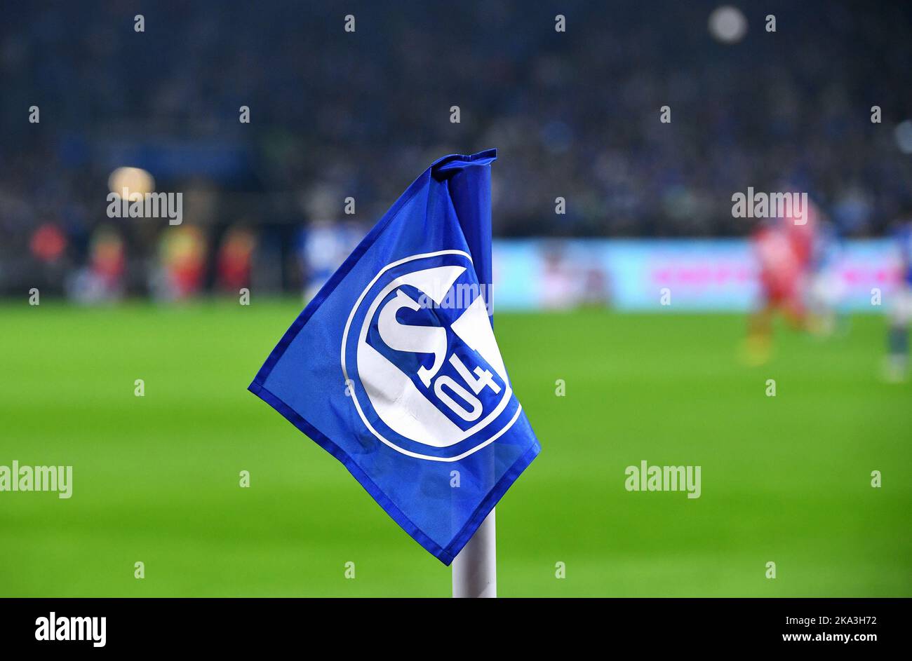 Bundesliga, Veltins Arena, FC Schalke 04 gegen SC Freiburg; Schalke-Eckflagge Stockfoto