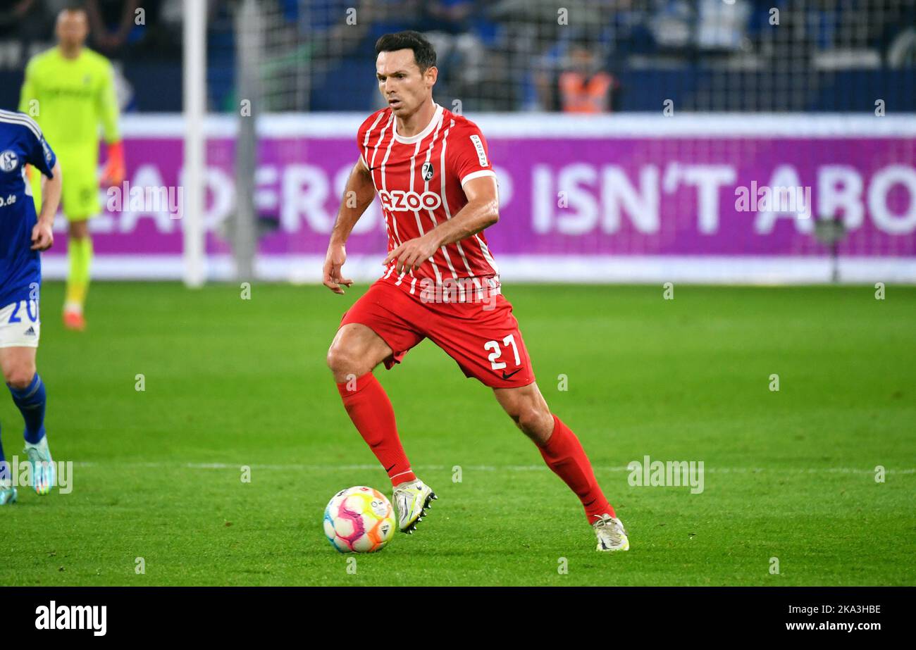 Bundesliga, Veltins Arena, FC Schalke 04 gegen SC Freiburg; Nicolas Höfler Stockfoto