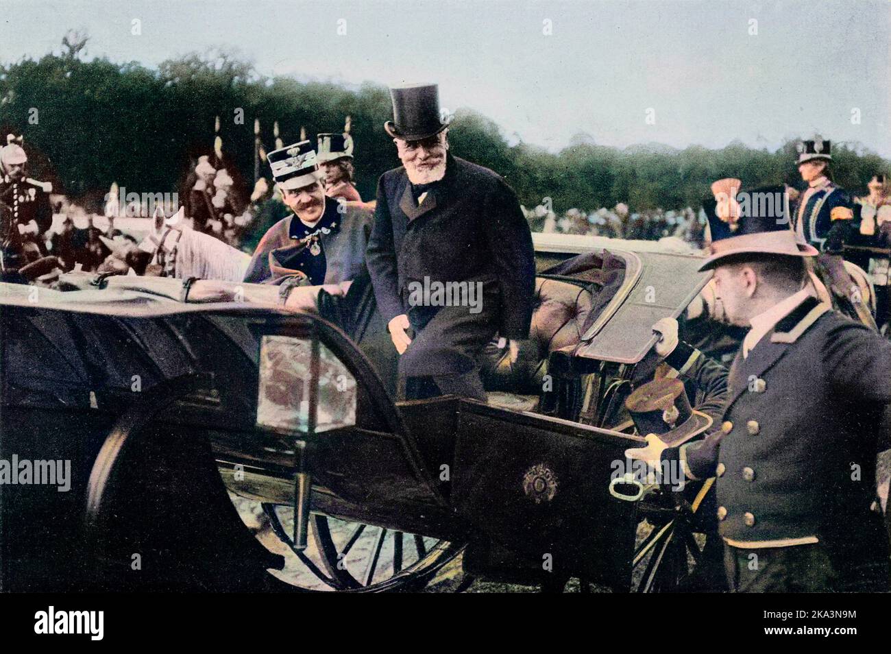 Besuch des Königs und der Königin von Italien in Frankreich - Le roi Vittorio Emanuele III et le président français Emile Loubet arrivant à Versailles, 15. Oktober 1903 - König Vittorio Emanuele III. Und der französische Präsident Emile Loubet kommen am 15. Oktober 1903 in Versailles an Stockfoto