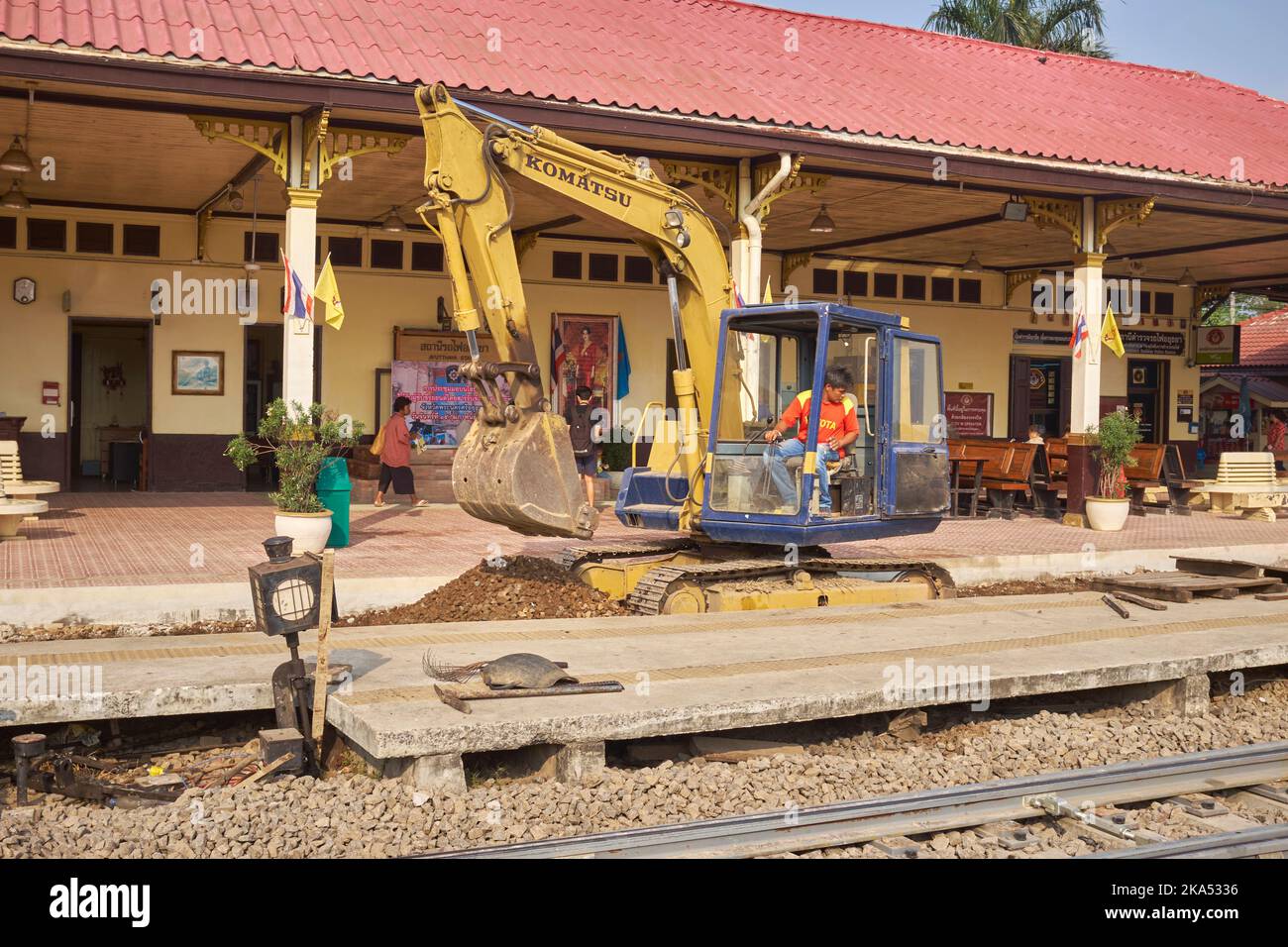 Bauarbeiten am Bahnhof auf Ayutthaya Thailand Stockfoto