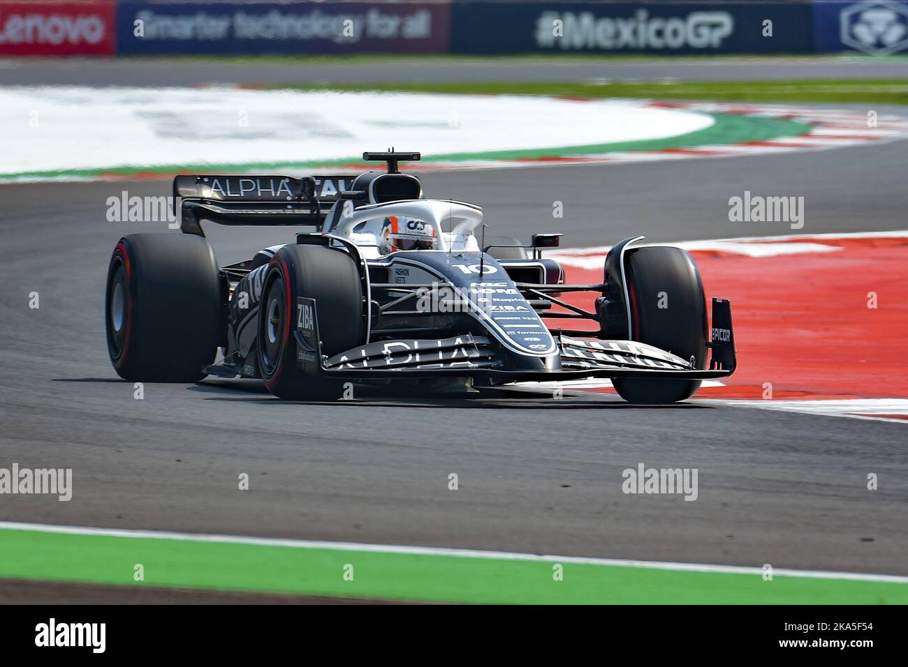 MEXIKO-Stadt, Mexiko. , . Pierre Gasly aus Frankreich (N-10) Scuderia AlphaTauri AT03 während des Trainings 1 Tage vor dem Formel 1 Grand Prix von Mexiko 2022, im Autodromo Hermanos Rodriguez, am 28. Oktober 2022. Kredit: SPP Sport Pressefoto. /Alamy Live News Stockfoto