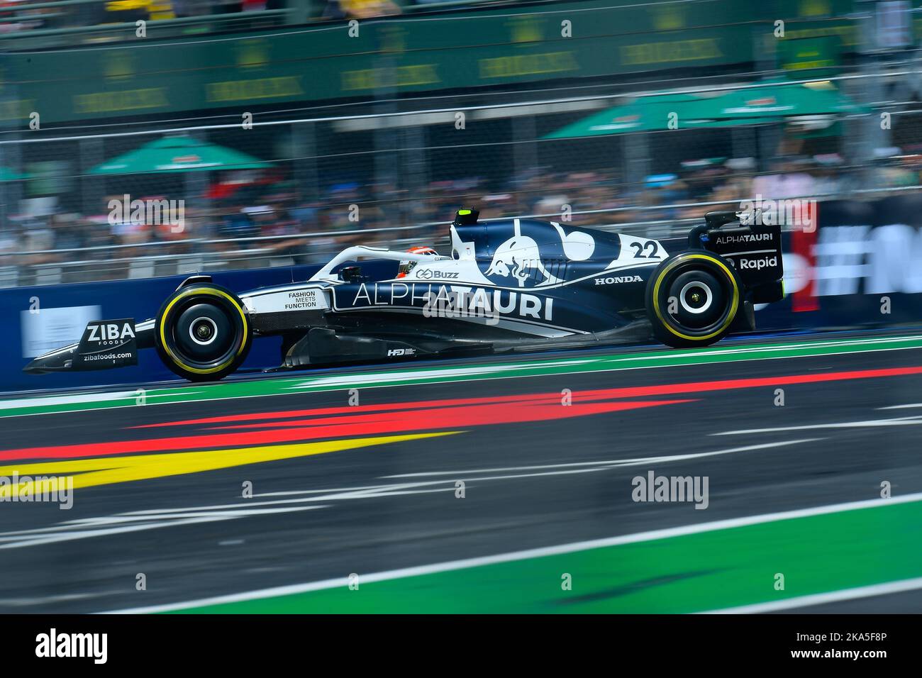 MEXIKO-Stadt, MEXIKO 29. Oktober 2022; Yuki Tsunoda aus Japan (N-22) Scuderia AlphaTauri AT03 während des Trainings 3 Tage vor dem Formel 1 Grand Prix von Mexiko 2022, im Autodromo Hermanos Rodriguez, am 29. Oktober 2022. Kredit: SPP Sport Pressefoto. /Alamy Live News Stockfoto